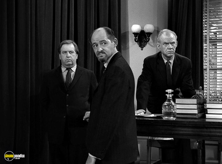 A still #16 from The Twilight Zone: Series 4 (1963)