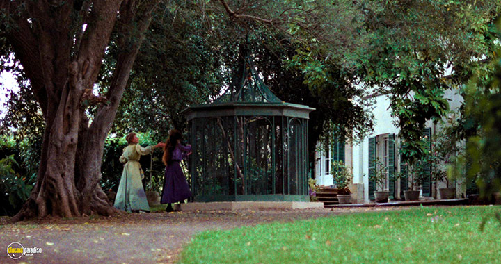A still #30 from My Brilliant Career (1979)