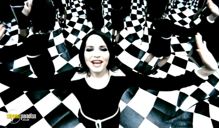 A still #18 from Best of the Corrs: The Videos (2002)