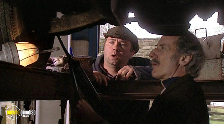A still #10 from Heartbeat: Series 10 (2000)