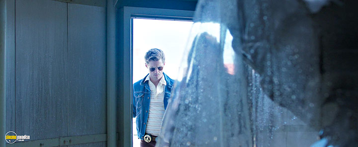 A still #27 from Out of Blue (2018)