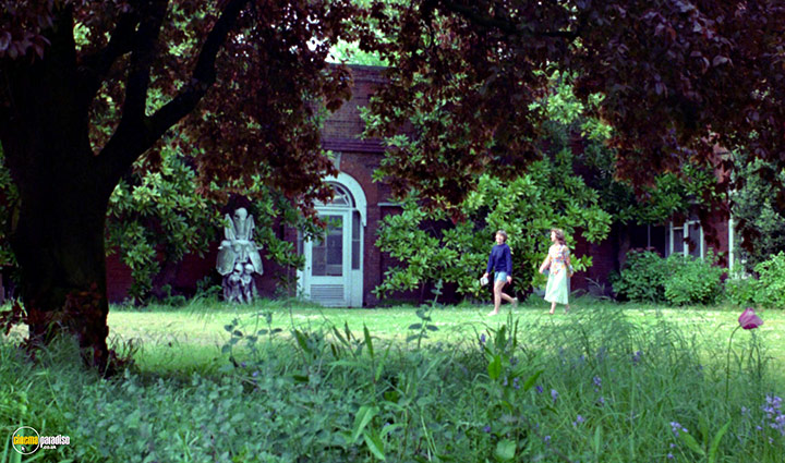 A still #21 from Prey (1977)