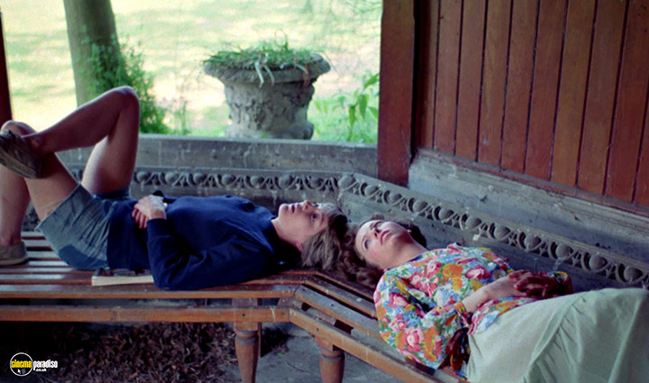 A still #15 from Prey (1977)