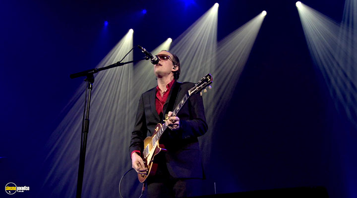 A still #4 from Joe Bonamassa: Tour De Force: Shepherd's Bush Empire (2013)