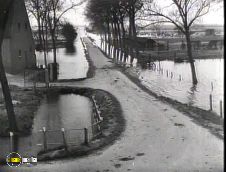 A still #16 from D-Day Heroes: The Story of the Liberation of Europe (1994)