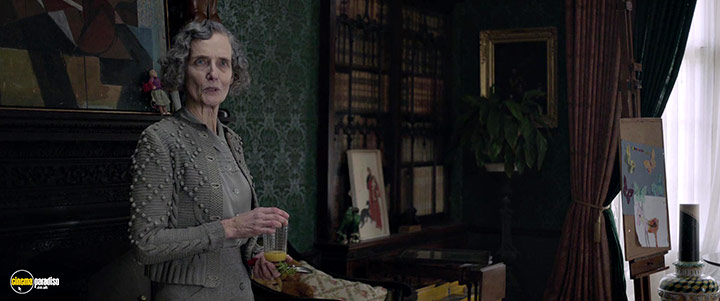 A still #11 from The Turning (2020)