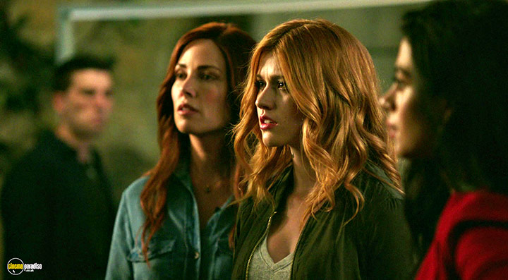 A still #35 from Shadowhunters: Series 2 (2017)