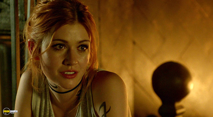A still #17 from Shadowhunters: Series 2 (2017)