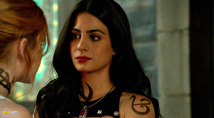 A still #16 from Shadowhunters: Series 2 (2017)