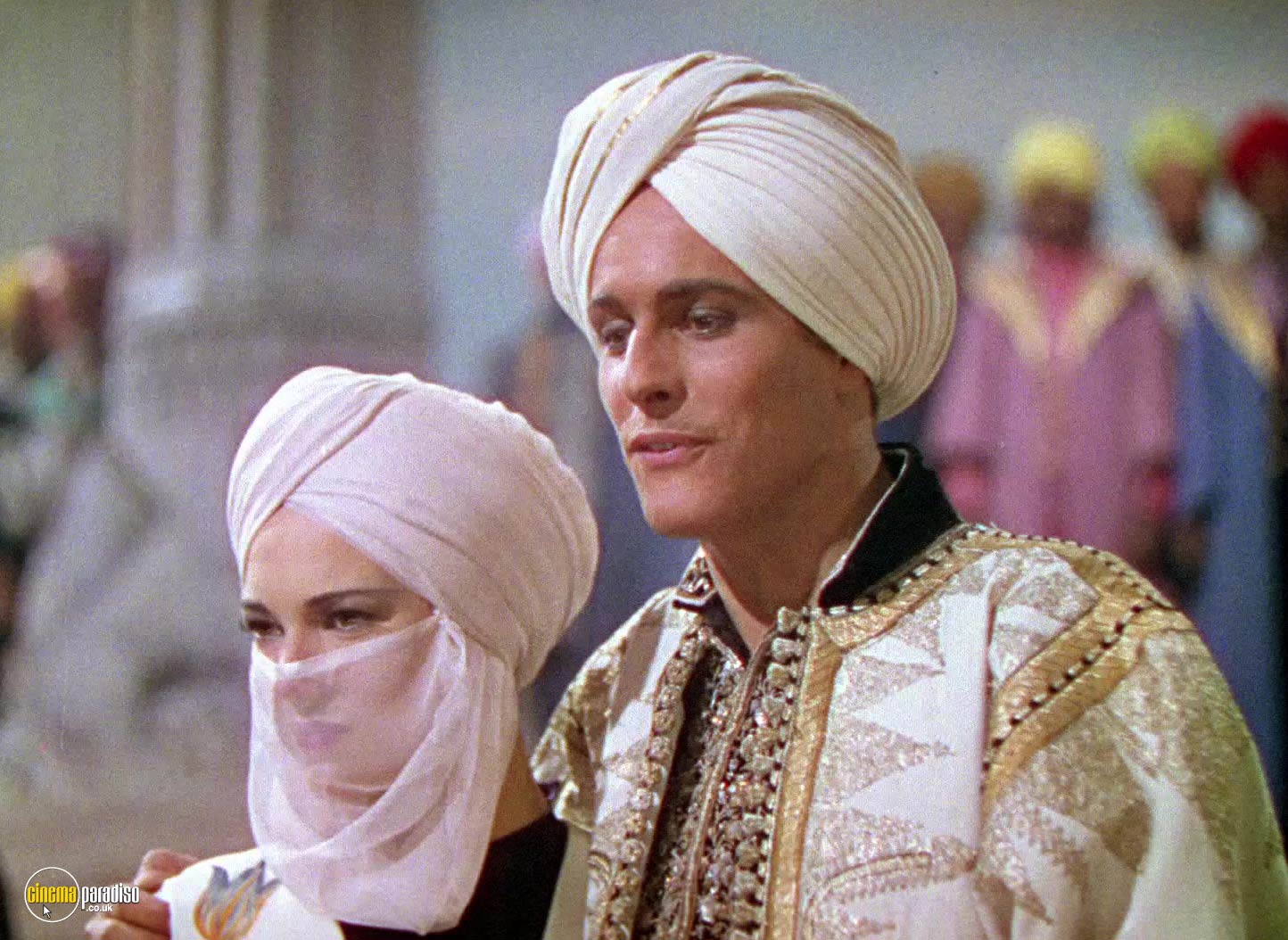 A still #19 from The Thief of Bagdad (1940)