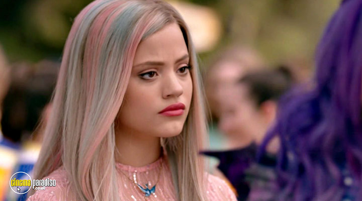 A still #28 from Descendants 3 (2019)