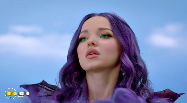 A still #27 from Descendants 3 (2019)