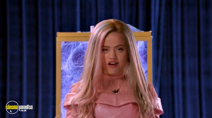 A still #25 from Descendants 3 (2019)