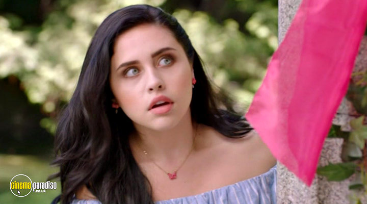 A still #22 from Descendants 3 (2019)