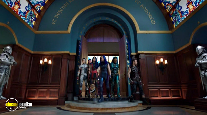 A still #14 from Descendants 3 (2019)