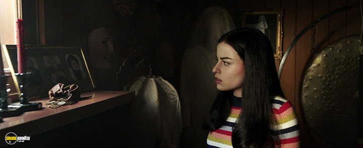 A still #2 from Annabelle Comes Home (2019)