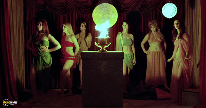 A still #33 from Miss Leslie's Dolls (1973)