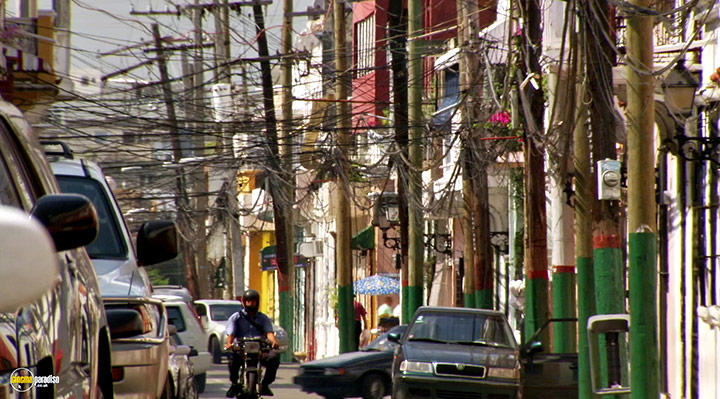 A still #10 from Dan Cruickshank's Adventures in Architecture (2008)