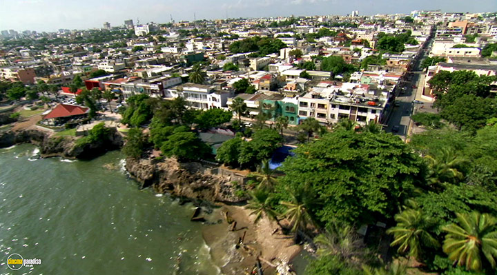 A still #9 from Dan Cruickshank's Adventures in Architecture (2008)