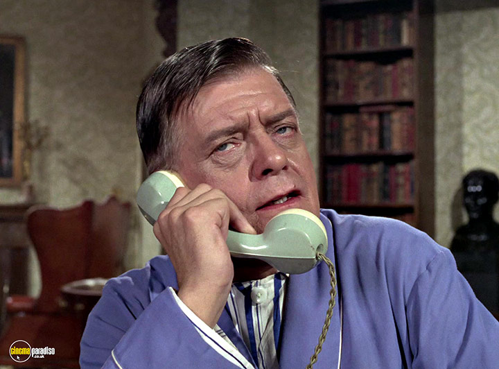 A still #117 from Man in a Suitcase: Series (1968)