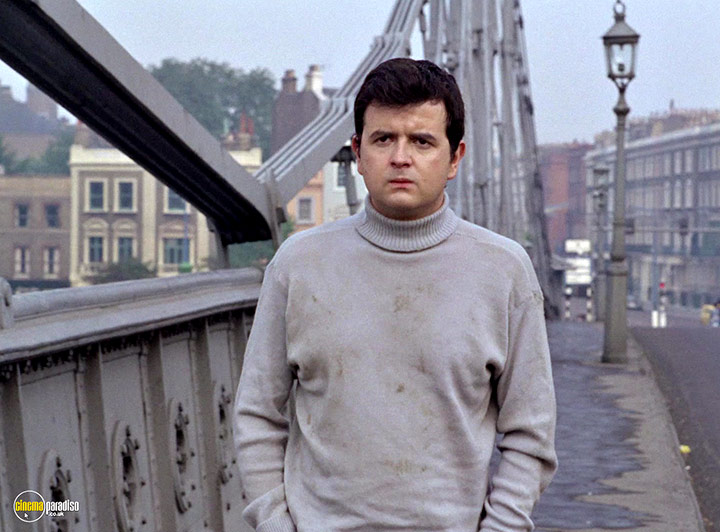 A still #121 from Man in a Suitcase: Series (1968)