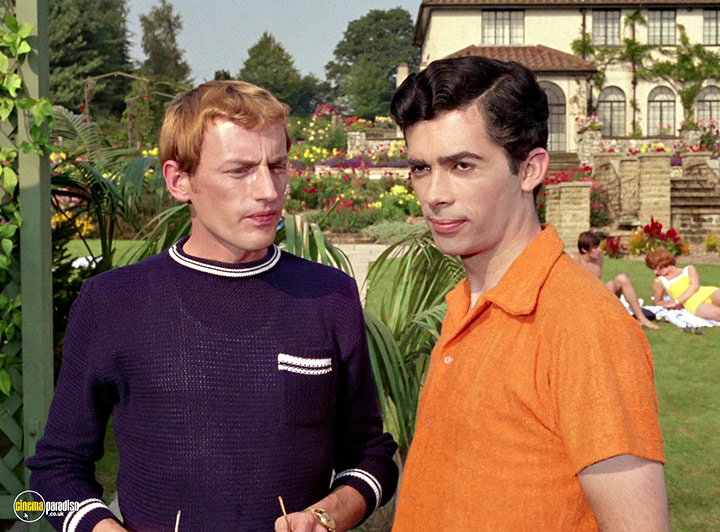 A still #125 from Man in a Suitcase: Series (1968)