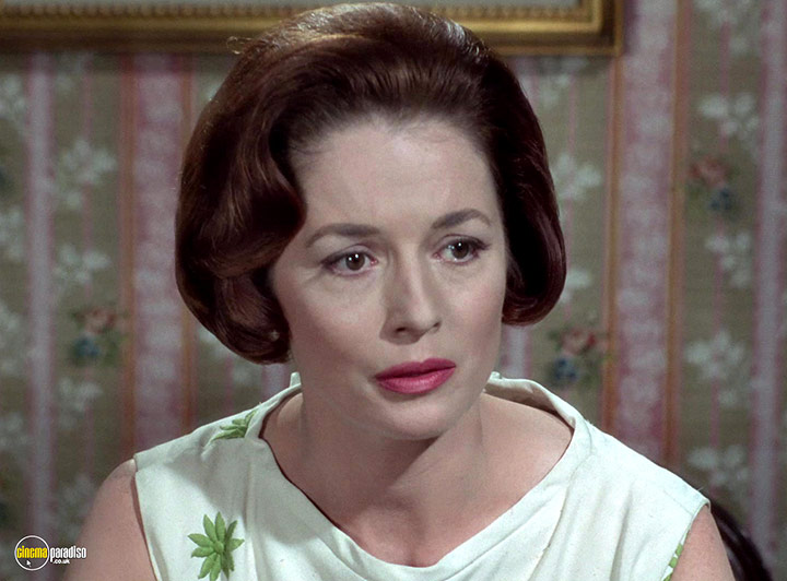 A still #131 from Man in a Suitcase: Series (1968)