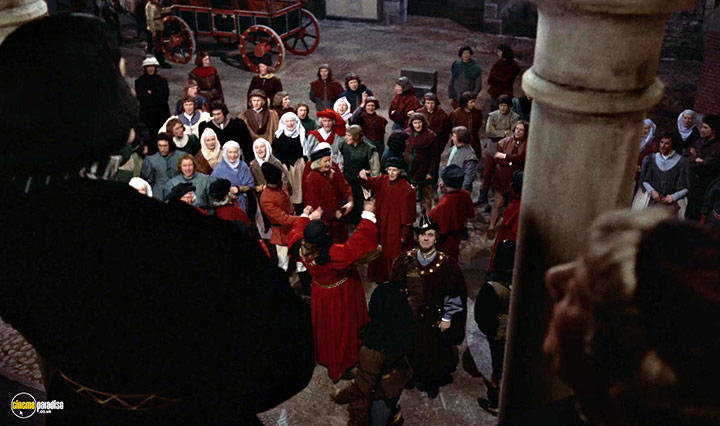 A still #66 from Richard III (1955)