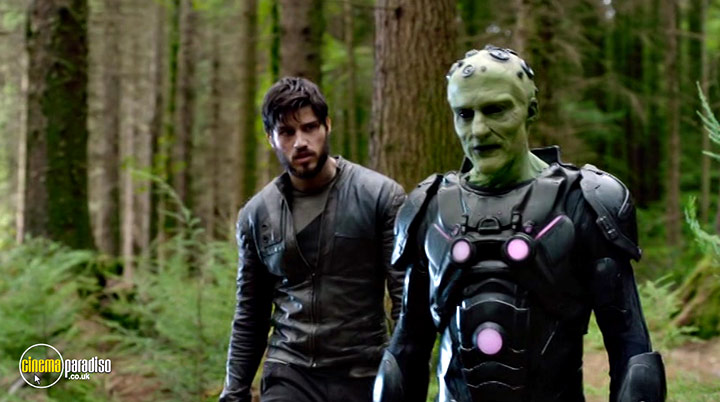 A still #25 from Krypton: Series 2 (2019)