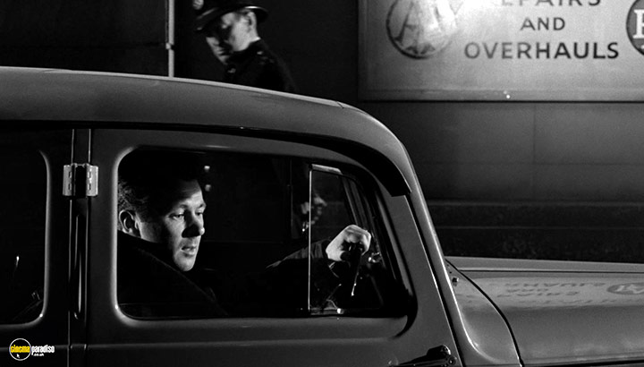 A still #7 from The League of Gentlemen (1960)