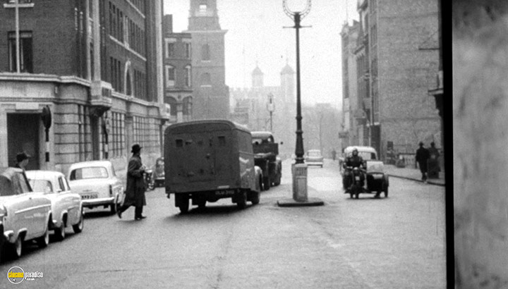 A still #8 from The League of Gentlemen (1960)