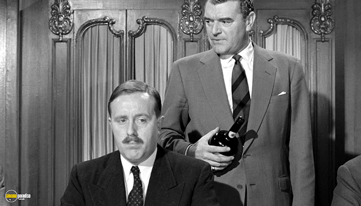 A still #29 from The League of Gentlemen (1960)