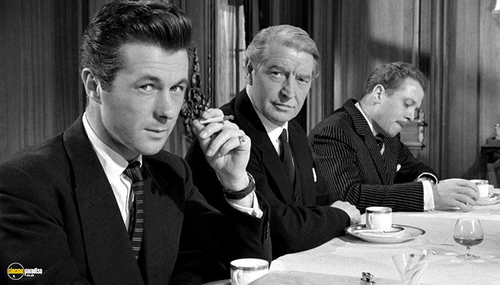 A still #30 from The League of Gentlemen (1960)