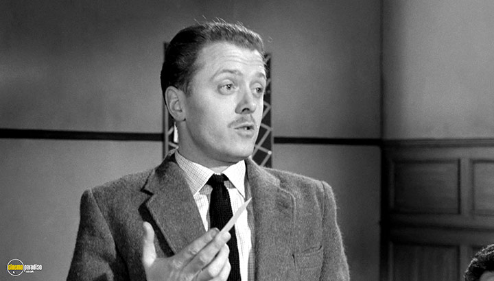 A still #31 from The League of Gentlemen (1960)