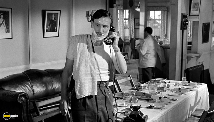 A still #35 from The League of Gentlemen (1960)