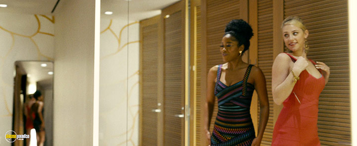 A still #9 from Hustlers (2019)