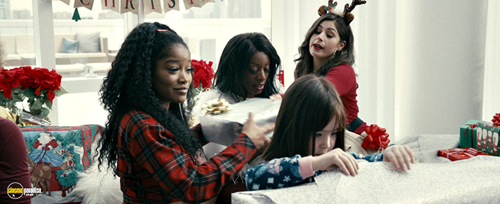 A still #16 from Hustlers (2019)
