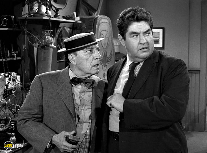 A still #17 from The Twilight Zone: Series 3 (1961)