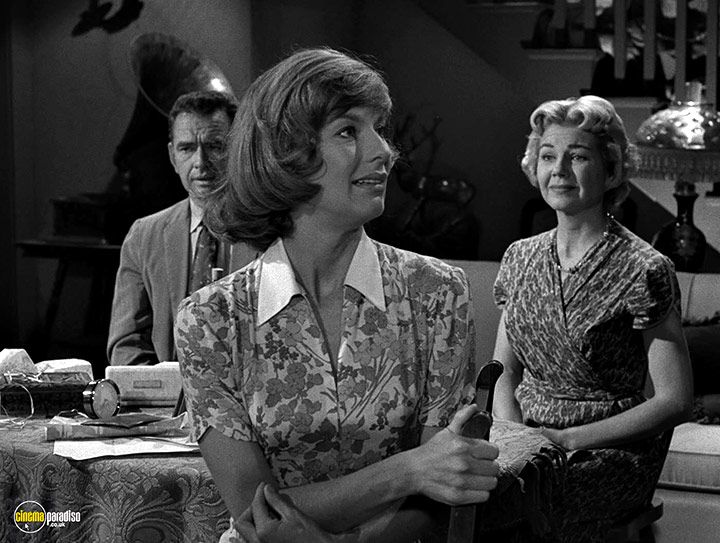 A still #7 from The Twilight Zone: Series 3 (1961)