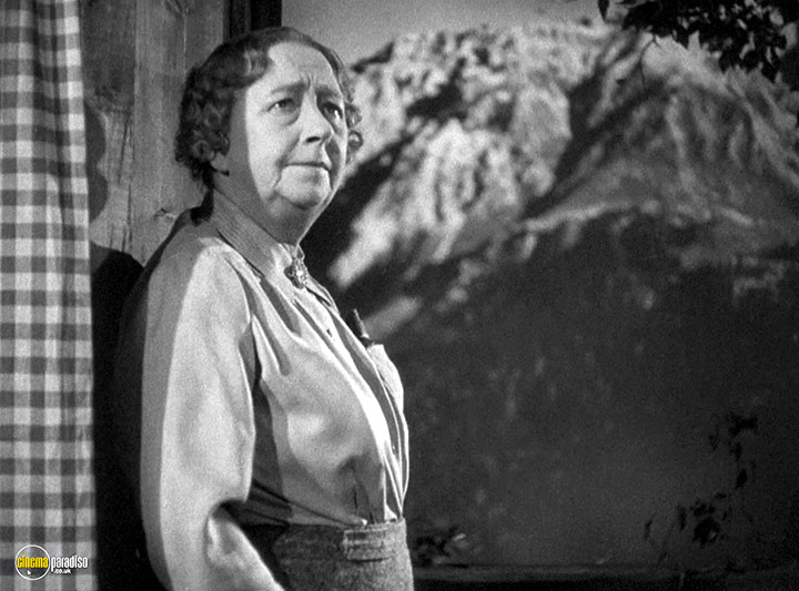A still #84 from The Lady Vanishes (1938)