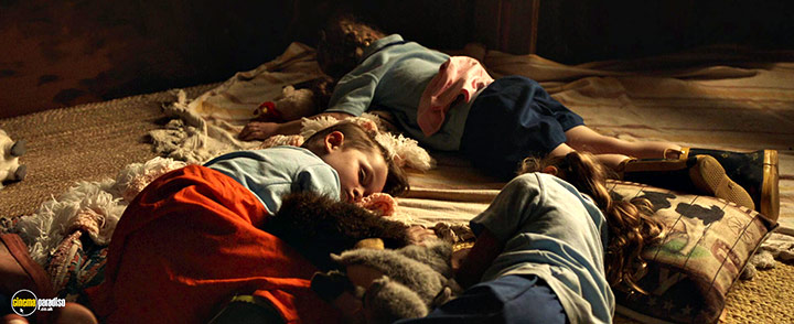 A still #18 from Little Monsters (2019)