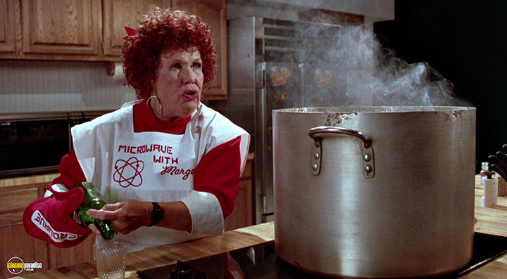 A still #28 from Gremlins 2: The New Batch (1990)