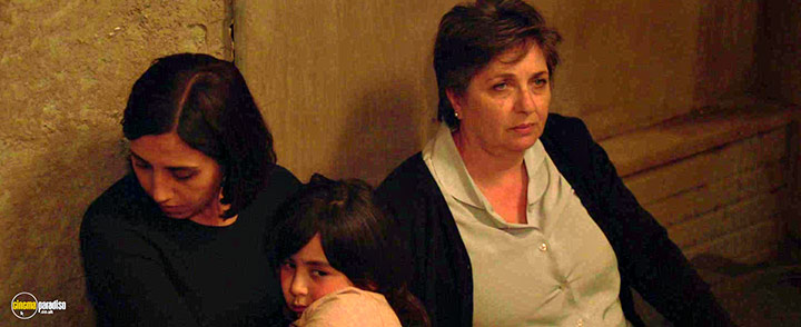 A still #19 from Under the Shadow (2016)
