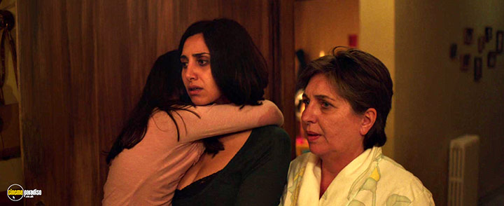 A still #18 from Under the Shadow (2016)