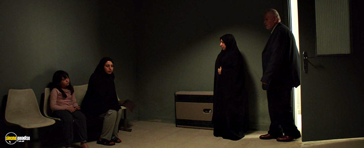 A still #10 from Under the Shadow (2016)