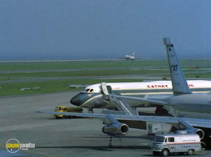 A still #27 from Love in Tokyo (1964)