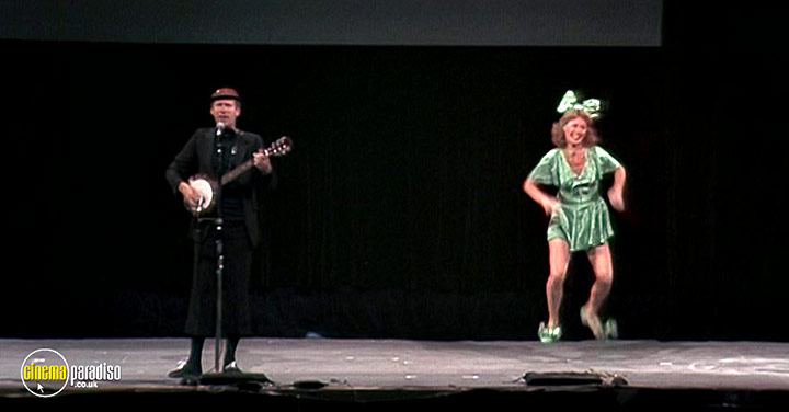 A still #28 from Monty Python: Live at the Hollywood Bowl (1982)