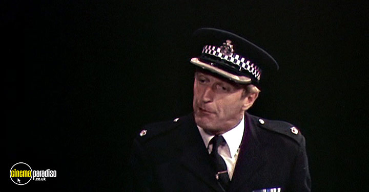 A still #18 from Monty Python: Live at the Hollywood Bowl (1982)