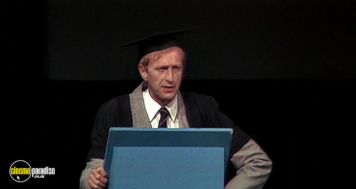 A still #9 from Monty Python: Live at the Hollywood Bowl (1982)