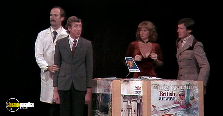 A still #7 from Monty Python: Live at the Hollywood Bowl (1982)